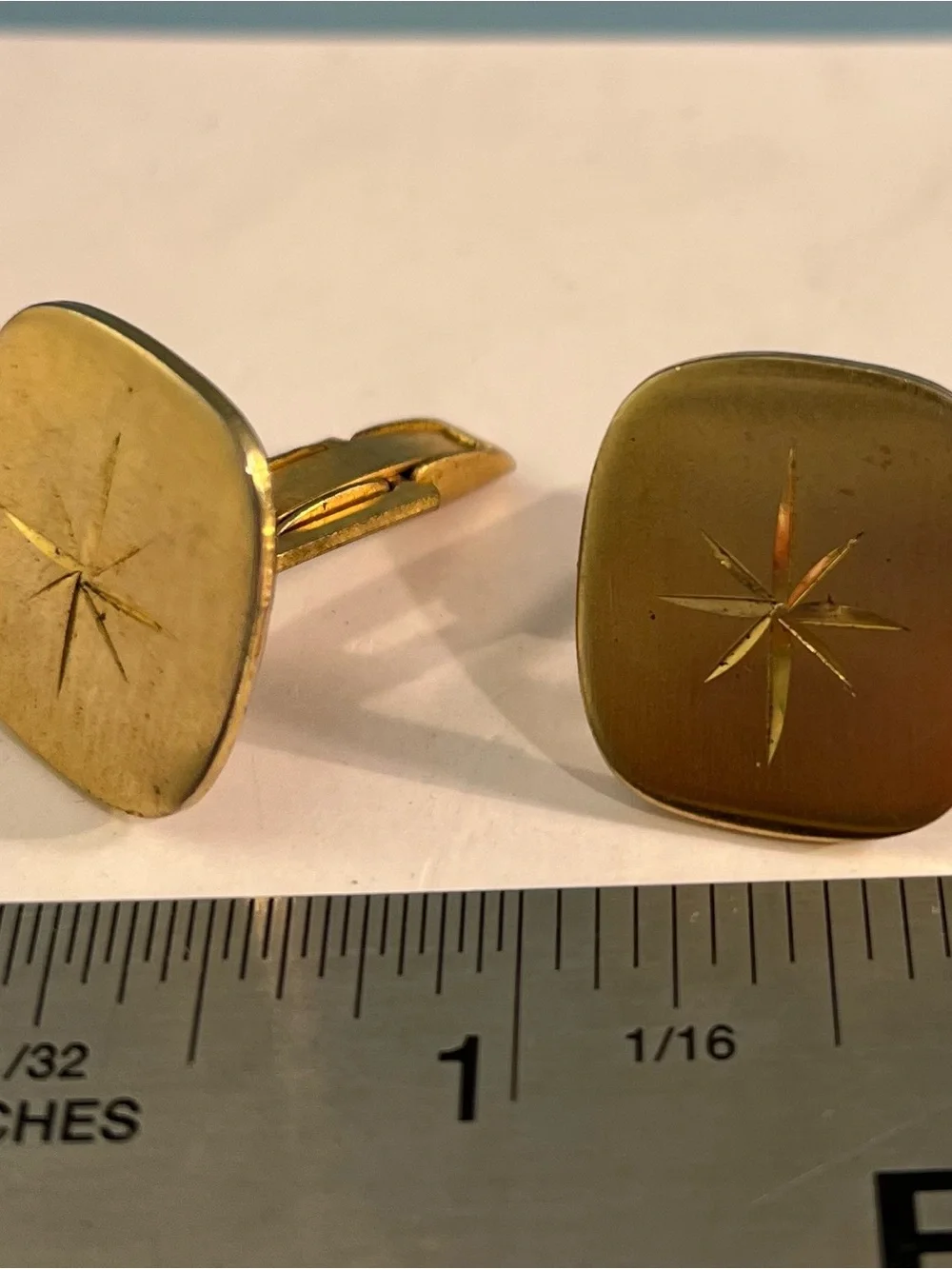SWANK Gold Starburst Square Cufflinks
